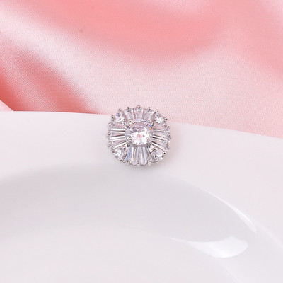 Augstākās klases kristāla ziedu bezizsekojamās magnēta saktas sievietēm Metāla spēcīgas magnētiskas kalnu strēles korsāžas modes rotaslietas dāvanas