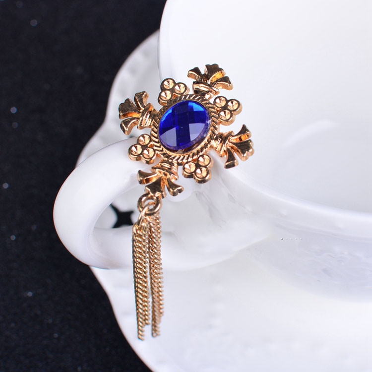 Novi dolazak Brzo broševi za pribadače Broš muške rese Križ broš Crowley kopča Mali ovratnik odijela Ostruge Osobnost