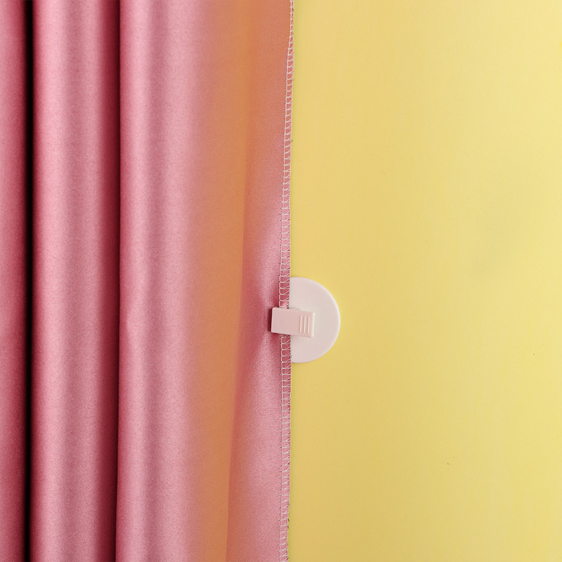 1 vnt. balti lipnūs užuolaidų segtukai nuo vėjo apsaugotas nuo purslų namų vonios kambarys besiūliai dušo užuolaidų laikikliai tvirtinimo segtukai sagtis