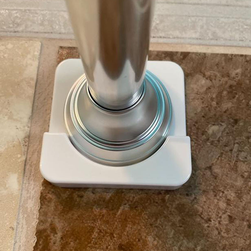 Jauns universāls dušas aizkaru stieņa stiprinājuma turētājs sienas līmējamam dušas stieņa spriegojuma fiksatoram bez urbšanas stieņa uz skrūves fiksācijas