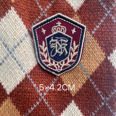 Koledžas stila mājdzīvnieks JK krekls tauriņš Kaķu apkakle Skolas nozīmīte Piespraude Kaķis Bišons Rotaļu apģērbu aksesuāri Kaķēnu aksesuāri