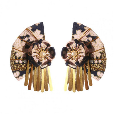 Jauka izskata mājdzīvnieku matu sprādzes pret izbalēšanu mājdzīvnieku matu aksesuāri ar ziedu rakstu Saģērbt Skaistas mājdzīvnieku suņu matu sprādzes ar pušķiem