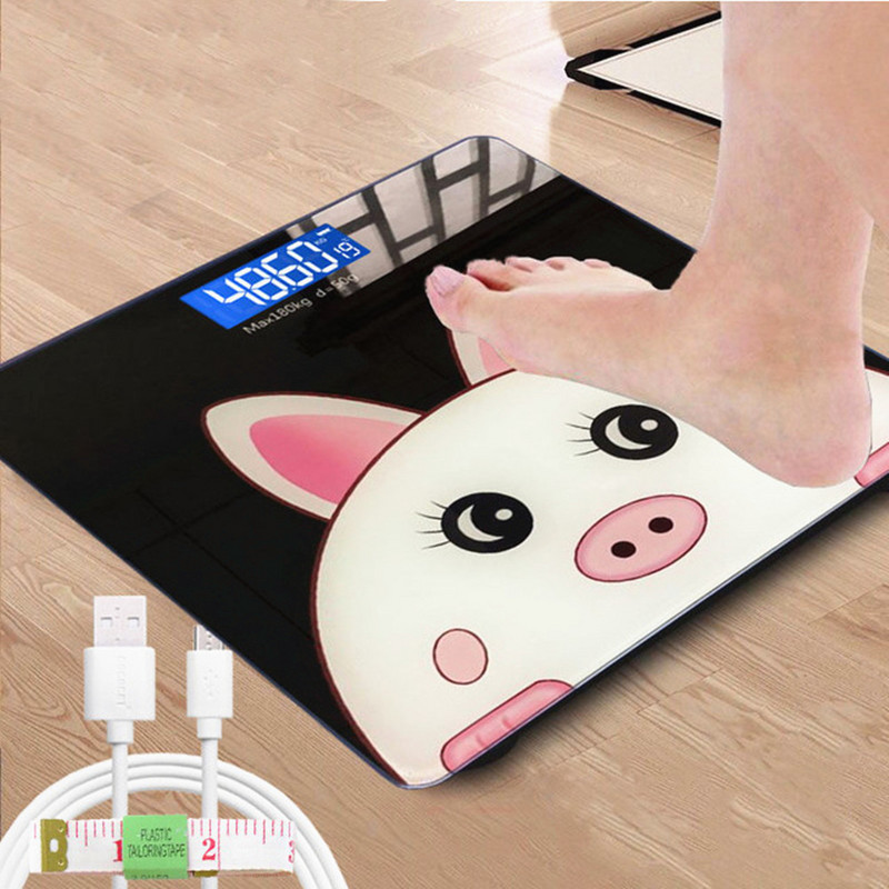 USB uzlādes digitālie korpusa precīzijas svari svēršanai, mini vannas istabas elektroniskie svari, elektroniski, stāvoši uz grīdas cilvēkiem