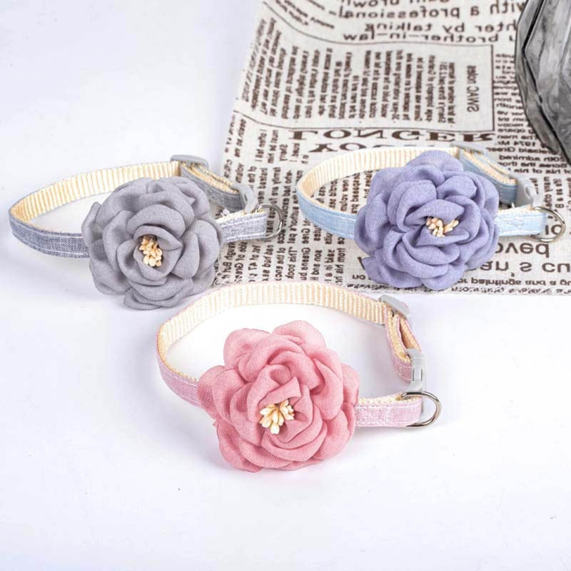 kameeliaõiega kassi kaelarihma jaoks väikestele keskmistele tüdrukutele koertele, kassidele 3 värvi kameelia lillede kaelarihm