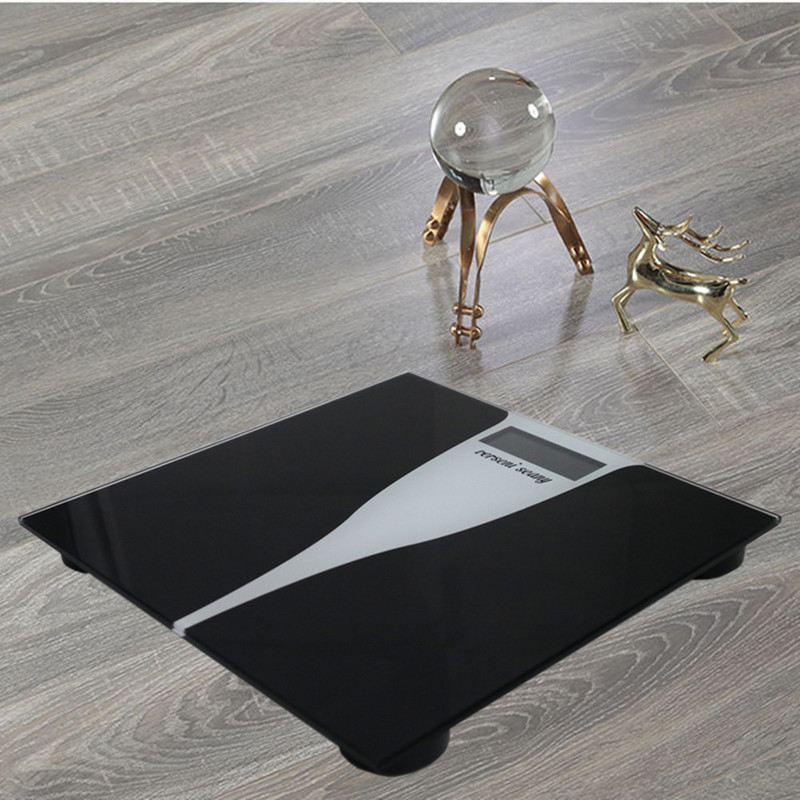 Digitaalne prantsuse keeles kõnelev kehakaal suure LCD-ekraaniga halva nägemise jaoks, suured klaasist üliõhukesed kaalud TSC-10FR