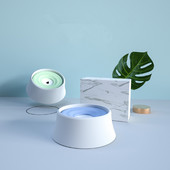 Peldoša bļoda mājdzīvniekam dzeramā ūdens bļoda sunim kaķim nav slapja mute bez šļakatām Lēna ūdens padeves dozators pret apgāšanos suņa ūdens bļoda