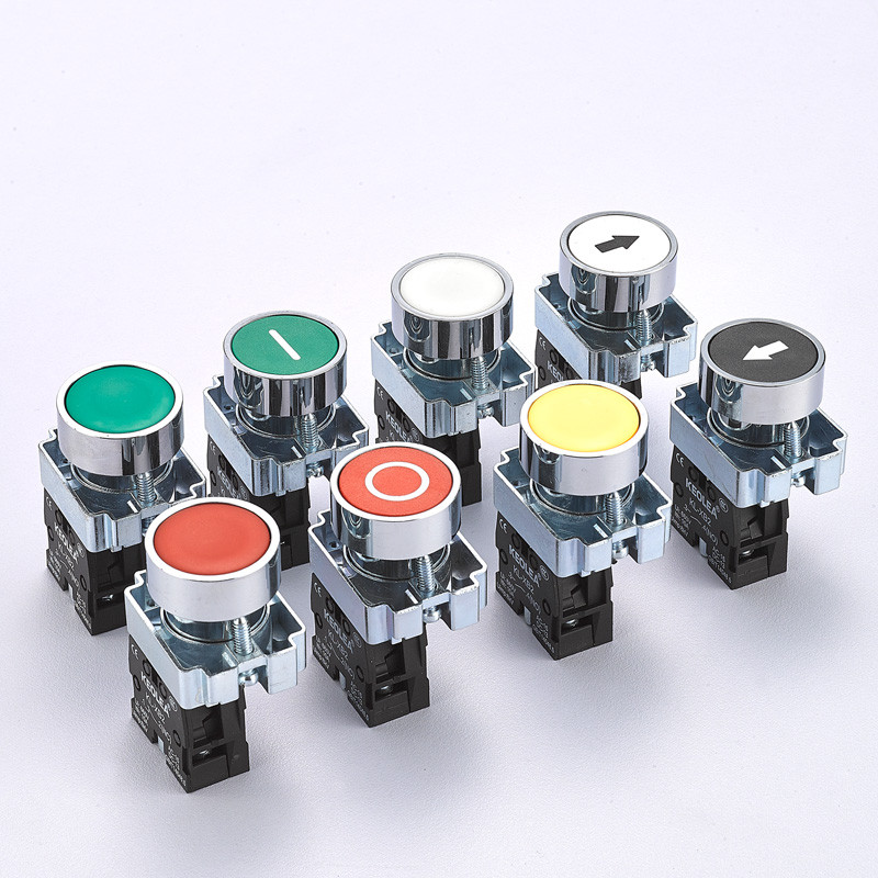 1 gab Pogas slēdzis Pašatiestatīšana Mazas sēņu galvas avārijas apturēšanas 22 mm kloķa taustiņš Iedarbināšanas ievilkšana Barošana ieslēgta XB2-BG21 XB2-BA31 XB2-BS54