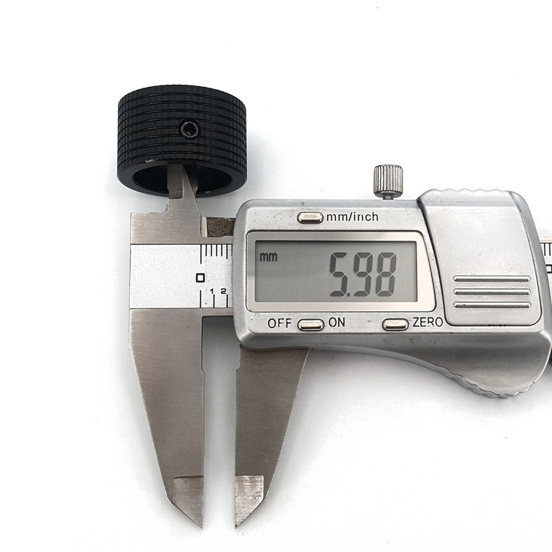 Cieta alumīnija sakausējuma 25 x 15,5 mm skaļuma rotācijas kontroles 6 mm diametra potenciometra vāciņa poga