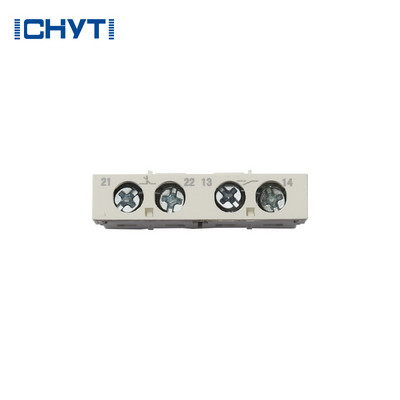 GV2ME motora ķēdes pārtraucējs MPCB priekšā un sānos uzstādīts GVAE/GVAN momentāna signāla palīgkontakts