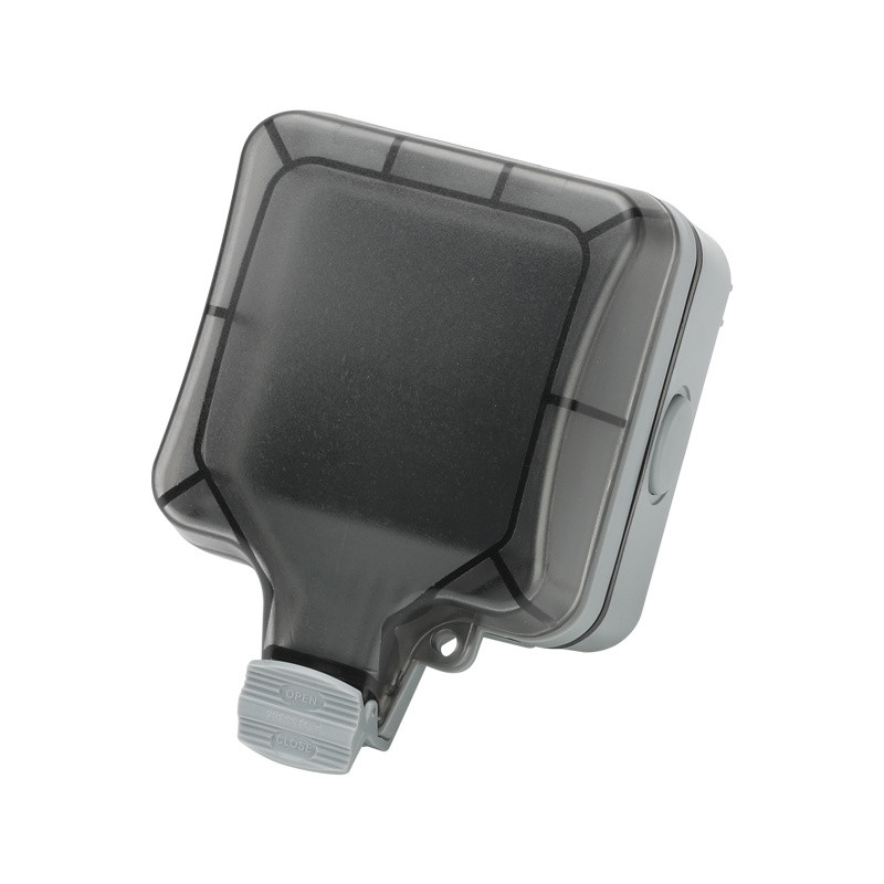 pret laikapstākļiem izturīgs vienas āra komutācijas strāvas kontaktligzdas korpuss, neietverot kontaktligzdas paneli