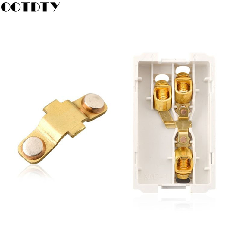 Multifunktsionaalne Ühendkuningriigi 13A seinakontakti surunupp 2.1A topelt USB laadimispordid