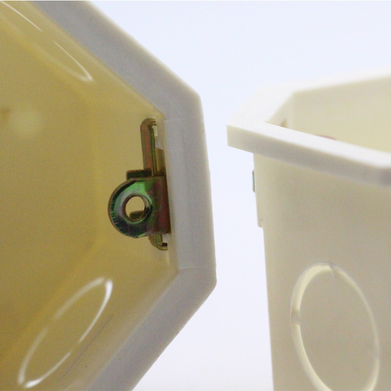 Esooli slobodan izbor, bijeli plastični materijali, 82mm*82mm EU standardna kutija za unutarnju montažu za 86mm*86mm standardni zidni prekidač za svjetlo