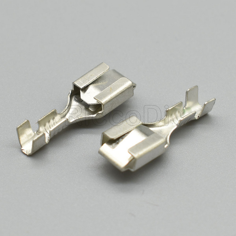 100–500 tk Autode autoliitmikud juhtmeklemmi presstihvtid DJ621-B6.3A K 3,3 mm L 7,5 mm L 22,5 mm Nissani autole