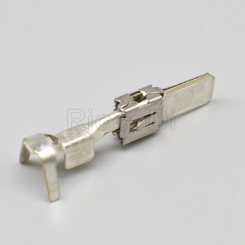 20/50 tk 6,3 mm seeria mootorsõidukite autode liitmikud juhtmeklemm Isoleerimata meessoost pressklemmid DJ6218B-E6.3B DJ6116-6,3C