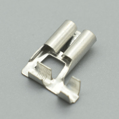 50-200 gab. DJD031-2 misiņa presēšanas spailes lāpstas savienotājs H4 9003 7,8 mm saliekuma leņķa automašīnas ligzdas tapas