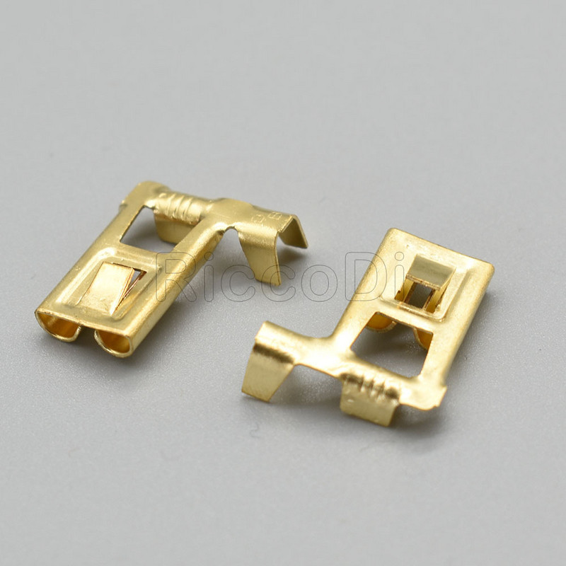 50-200 gab. DJD031-2 misiņa presēšanas spailes lāpstas savienotājs H4 9003 7,8 mm saliekuma leņķa automašīnas ligzdas tapas