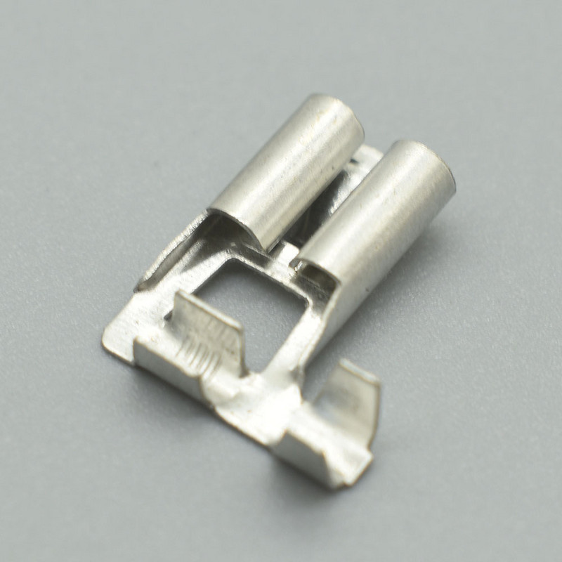 50-200 gab. DJD031-2 misiņa presēšanas spailes lāpstas savienotājs H4 9003 7,8 mm saliekuma leņķa automašīnas ligzdas tapas