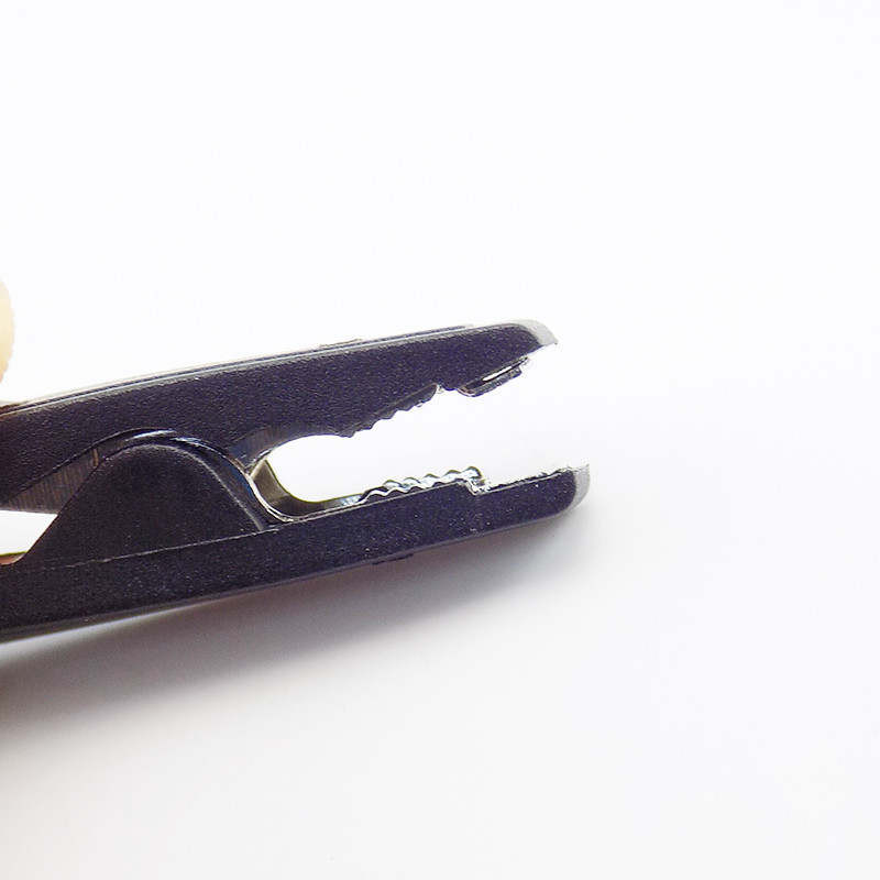 2 mm banānu spraudnis, kabeļa savienotājs krokodila skava, izolēta aligatora skava, zonde, akumulatora adapteris, multimetra pildspalva, mātītes testa zonde