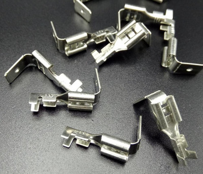 6.3 Prešani konektori Piggyback ženski lopatičasti konektori Terminali Mjed s otiskom Sn