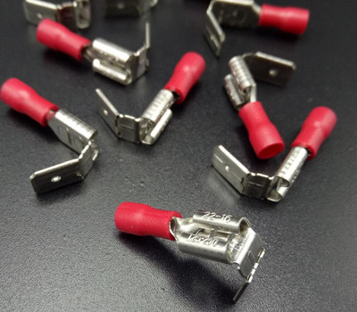 6.3 Prešani konektori Piggyback ženski lopatičasti konektori Terminali Mjed s otiskom Sn