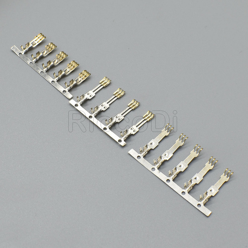 100–500 gab. 4,5 5,08 6,2 6,38 soli 4 kontaktu barošanas savienotājs L6,2 63080 SATA skārda vīrišķā vīrišķā vadu savienojuma spailes tapas