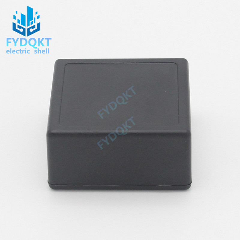 1 tk. korpuse ümbris plastikust karbiga trükkplaadi projekt elektrooniline 56x58x28 mm isetegemise traadi ühenduskarbid