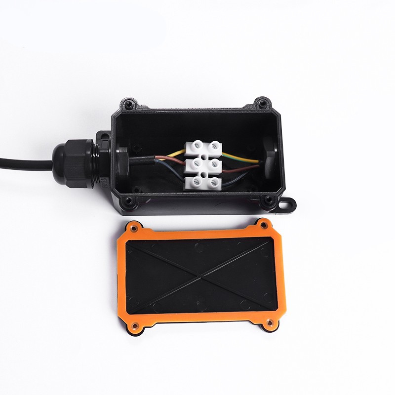 Vanjska vodootporna razvodna kutija PG7 PG9 PG13.5 crna PC plastična razvodna kutija za vanjsko ukopano svjetlo priključna kutija