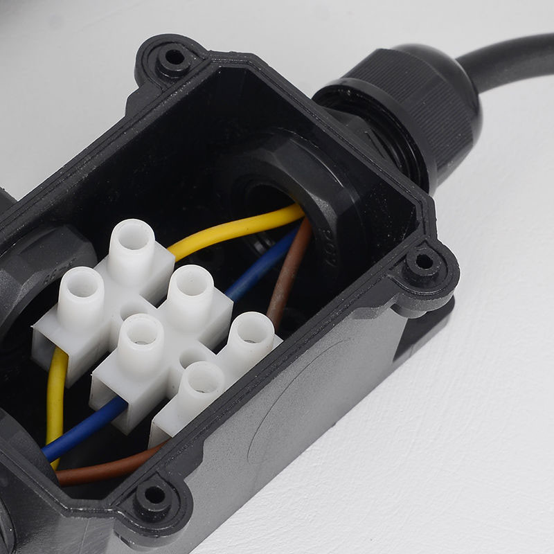 Vanjska vodootporna razvodna kutija PG7 PG9 PG13.5 crna PC plastična razvodna kutija za vanjsko ukopano svjetlo priključna kutija