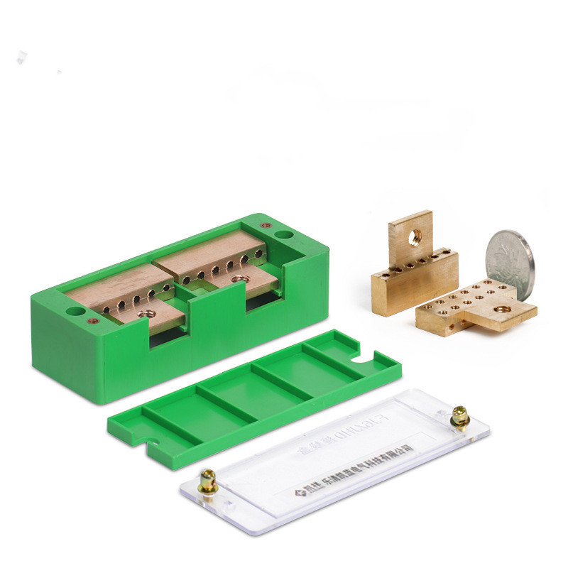 1kom razvodne kutije, razdjelnik žice, 2 ulaza 4/6/8/12 izlaza terminal blok FJ6 i 220V kućanstvo