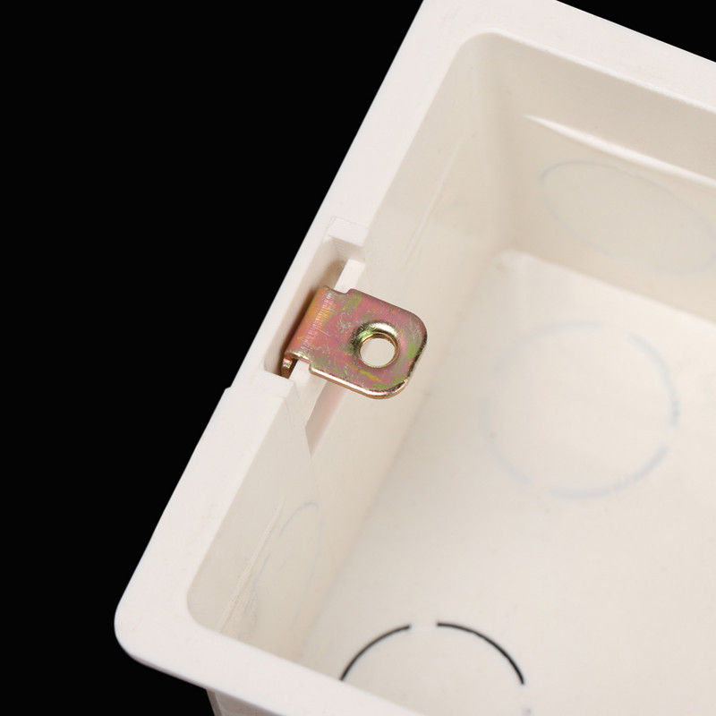 Plastmasas sienas stiprinājuma slēdža sadales kārba liesmu slāpējošs aizmugures kārbas sienas slēdzis ar slēptu apakšu, sabiezināta kaste 86 * 86 * 50 mm