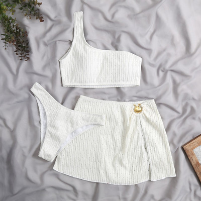 Novi model ženskog trodijelnog kupaćeg kostima