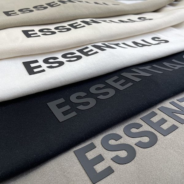 Moteriški megztiniai - su gobtuvu ir užrašu