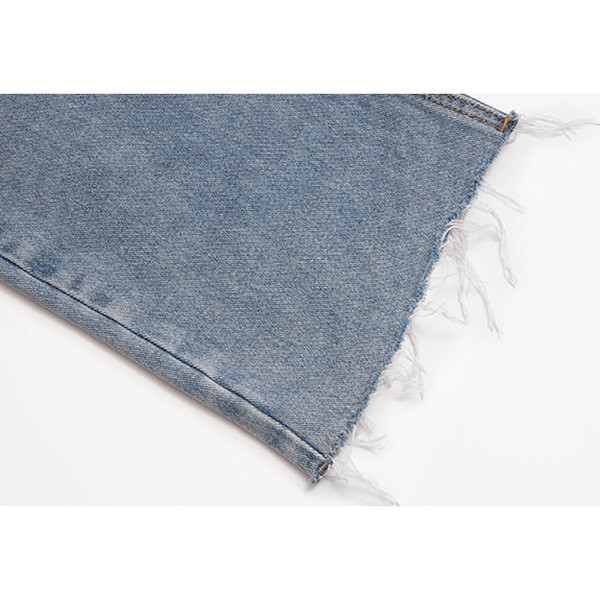 Ženske traperice s poderanim motivima