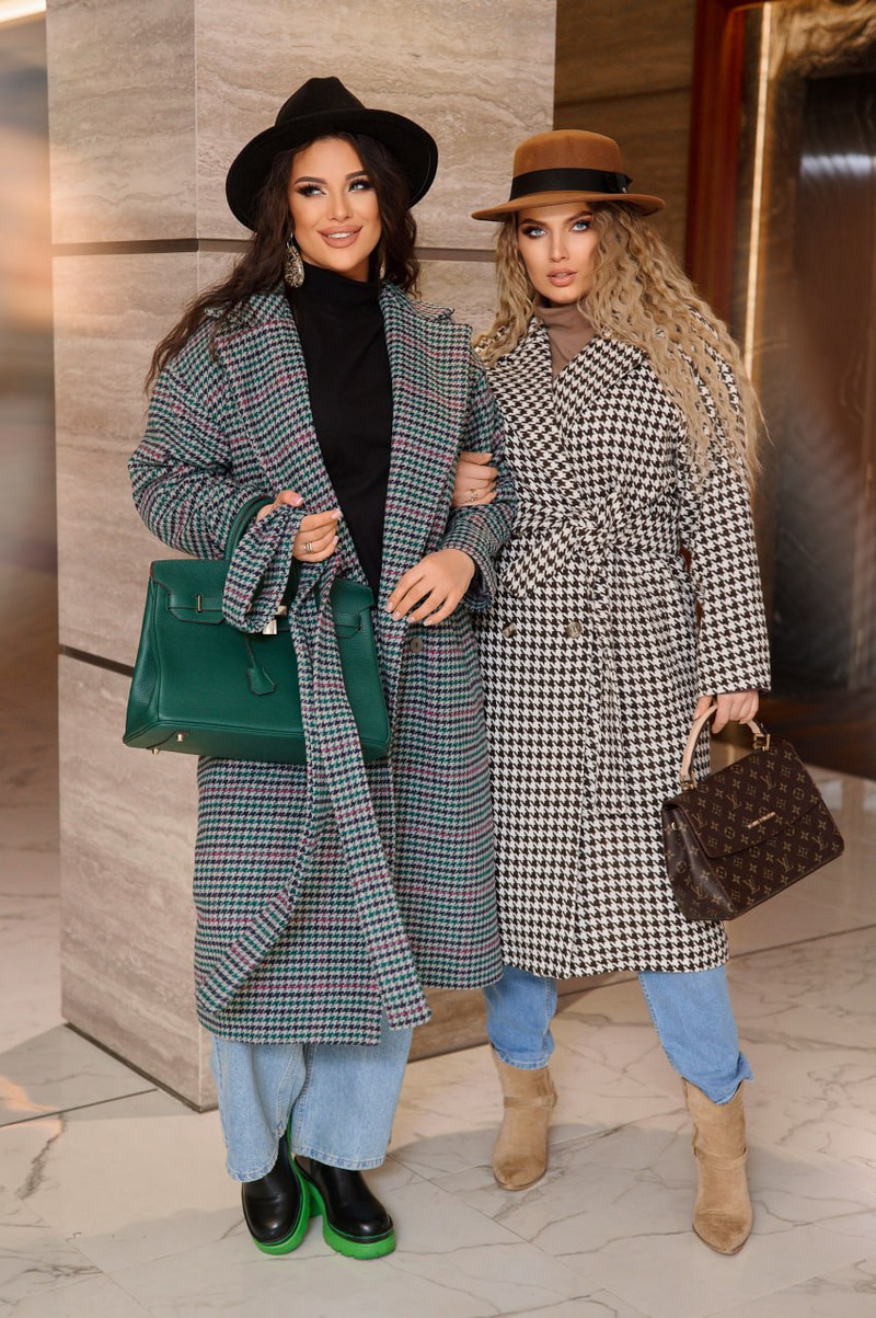 Палто от еко кашмир на каре