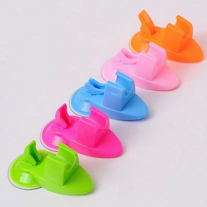 Dušas galvas turētājs Vannas istabas plastmasas stiprs piesūceknis Dušas galvas stiprinājums pie sienas stiprināms dušas galvas kronšteina turētāja sēdeklis