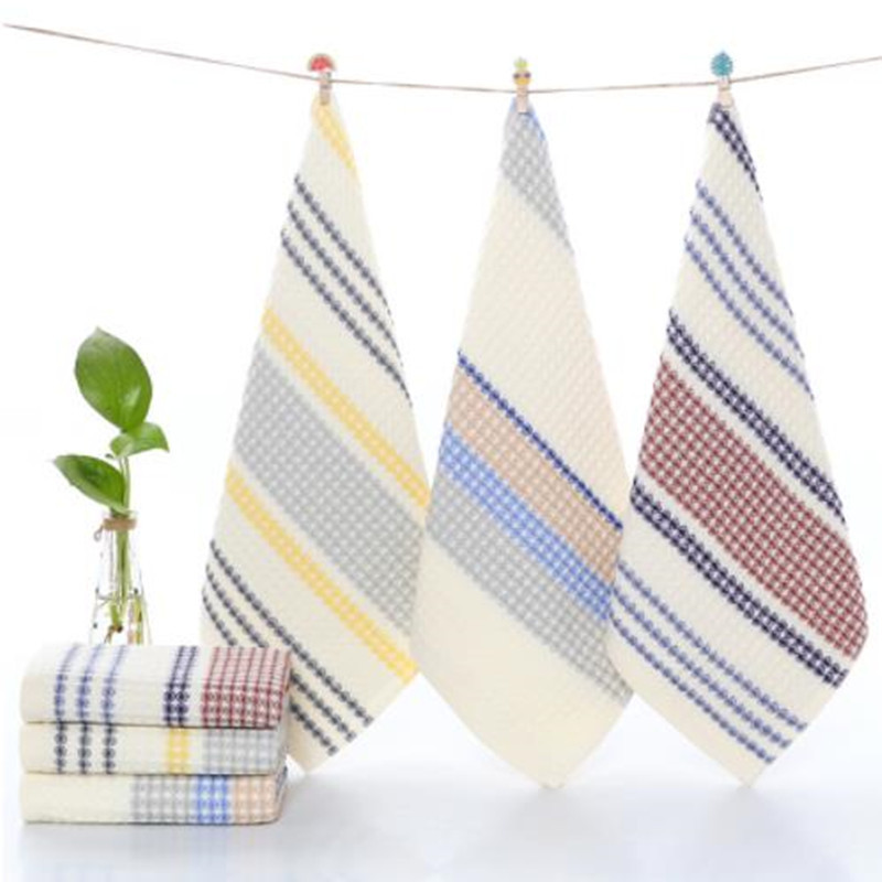 Mīksts kokvilnas vafeļu dvielis pieaugušajiem spēcīgas sūkšanas šūnu dvielis vannas dvielis pūkains cieši ādas režģa marle