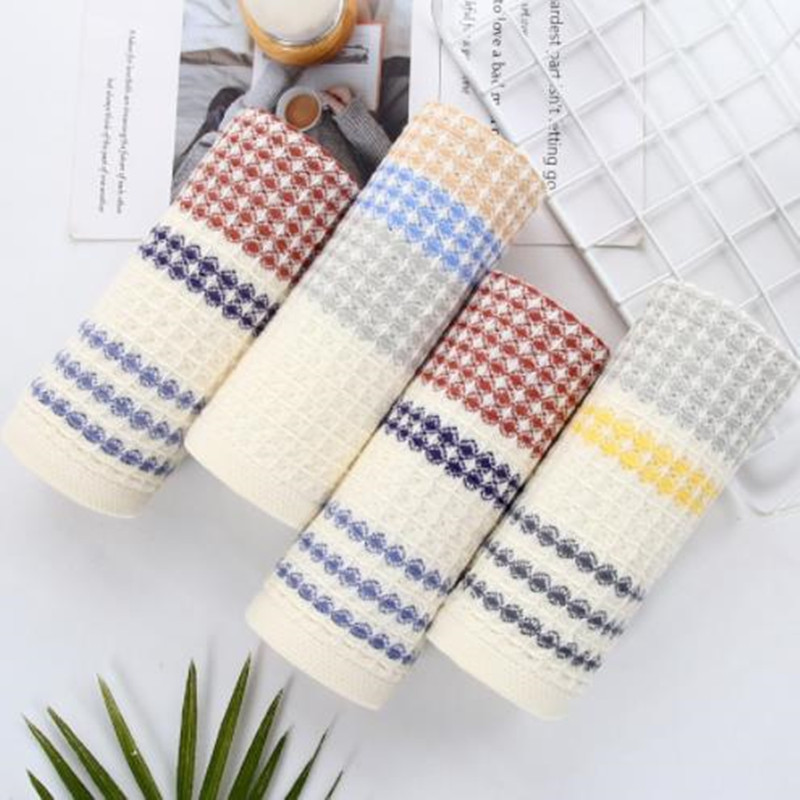 Mīksts kokvilnas vafeļu dvielis pieaugušajiem spēcīgas sūkšanas šūnu dvielis vannas dvielis pūkains cieši ādas režģa marle