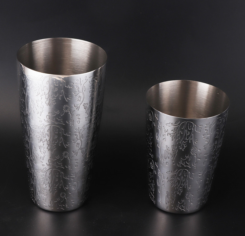 Nesvērts Bostonas kokteiļu šeikera bāra šeikeris ar iegravētu zīmējumu kokteiļu šeikera skārda komplekts - 800 ml un 500 ml