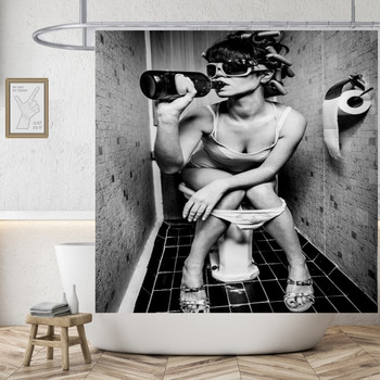 Λευκή μαύρη ρετρό κουρτίνα μπάνιου 3D που καπνίζει σέξι γυναίκα σε σκηνές τουαλέτας Αδιάβροχη οθόνη μπανιέρας μπάνιου από πολυεστέρα