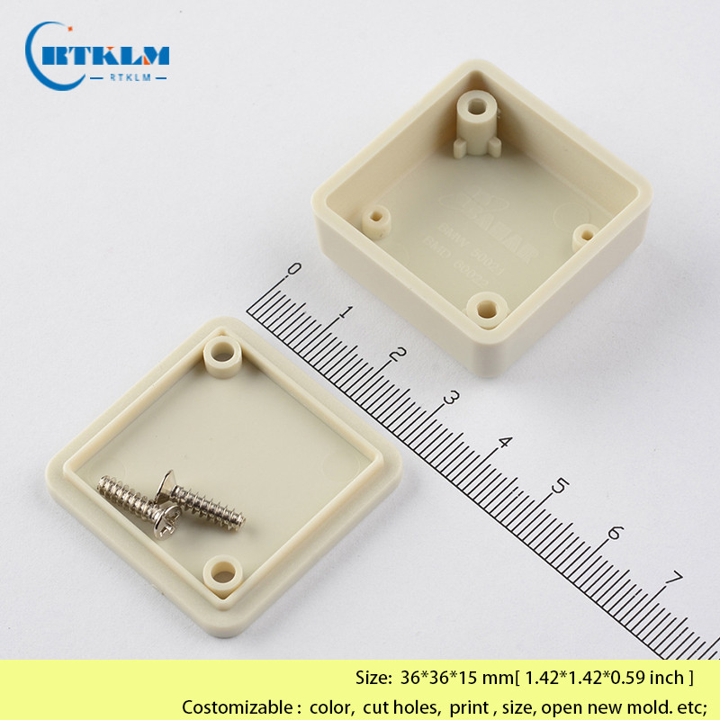 Mala električna razvodna kutija Prilagođeno plastično kućište Električno kućište ABS plastika Projektne kutije za instrumente 36*36*15 mm