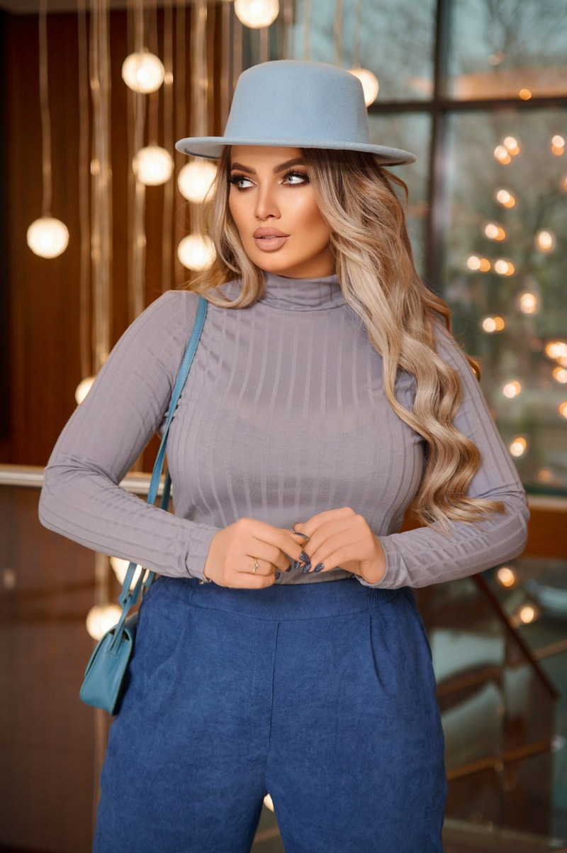 Пуловер от трикотаж