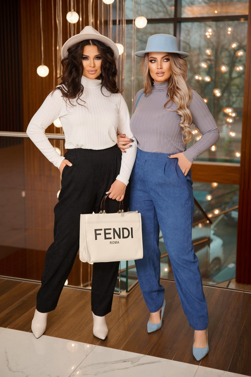 Пуловер от трикотаж