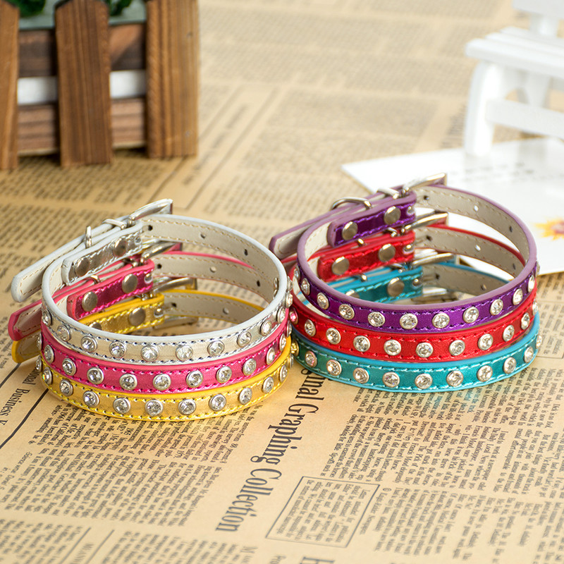 Modna Pu kožna ogrlica za pse s dijamantima Potrepštine za male kućne ljubimce Ogrlica za štence Ružičasto ljubičasta Plavo zlatna Ogrlica za pse Chihuahua