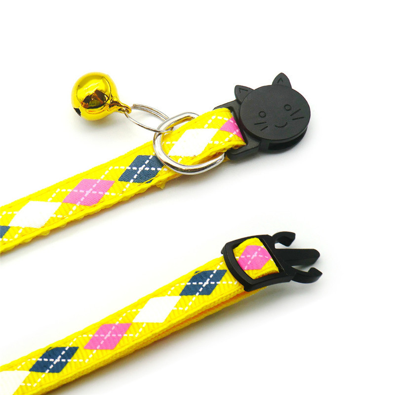 Jauna mājdzīvnieka kaķa kaklasiksna ar regulējamu zvaniņu 1.0 drošības sprādzes kaķa kakla siksna, kas piemērota kaķēniem un suņiem, mājdzīvnieku piederumi