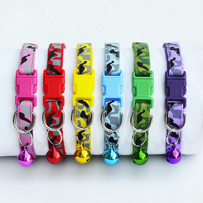 Mačka Ogrlica za pse sa zvonom Cool Podesiva reflektirajuća kamuflažna ogrlica za mačke sa zvonom Sigurnosna traka za mačiće oko vrata za mačiće