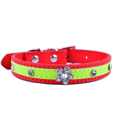 Radītas suņu kaklasiksnas Rhinestones suņu aksesuāri PU ādas kaklasiksnas maziem suņiem Čivavas kucēnu mājdzīvnieku piederumi Sarkanā zelta krāsās