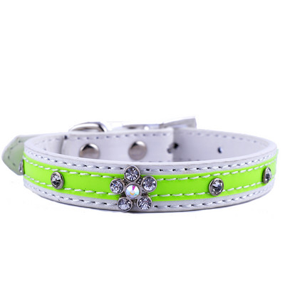 Radītas suņu kaklasiksnas Rhinestones suņu aksesuāri PU ādas kaklasiksnas maziem suņiem Čivavas kucēnu mājdzīvnieku piederumi Sarkanā zelta krāsās