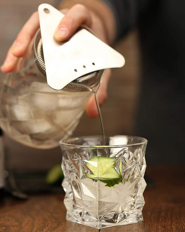 Коктейлна цедка Hawthorne - цедка от неръждаема стомана за домашни или професионални бармани и миксолози