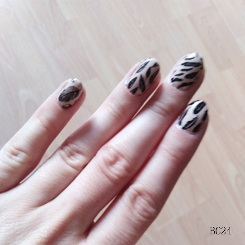 Köröm sablon Virág Koszorú Design Bélyegző lemezek Manikűr Körömdísz képlemez Barkácsolás Körömdíszek sablonok