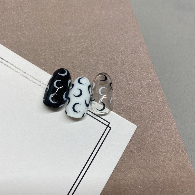 1 φύλλο Υψηλής ποιότητας εξαιρετικά λεπτή αυτοκόλλητη ασπρόμαυρη αυτοκόλλητη τέχνη νυχιών Crescent Moon DIY Διακόσμηση με αυτοκόλλητα για μανικιούρ